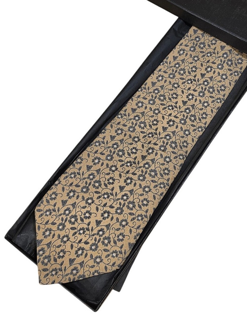 CHLOE TIE - Picture 13 of 14